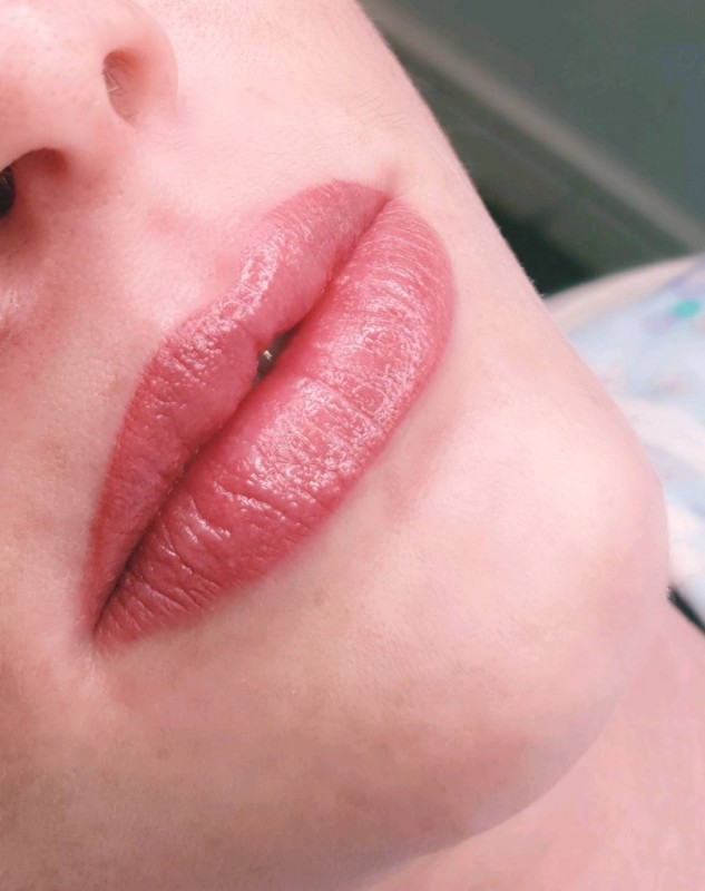 Maquillage semi permanent des lèvres pour une bouche corrigée sublimée vers Montpellier