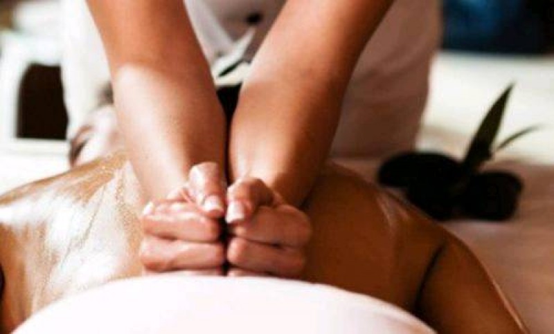 Où trouver un massage relaxant qui vous fait voyager dans les iles autour de Montpellier à Palavas-les-flots